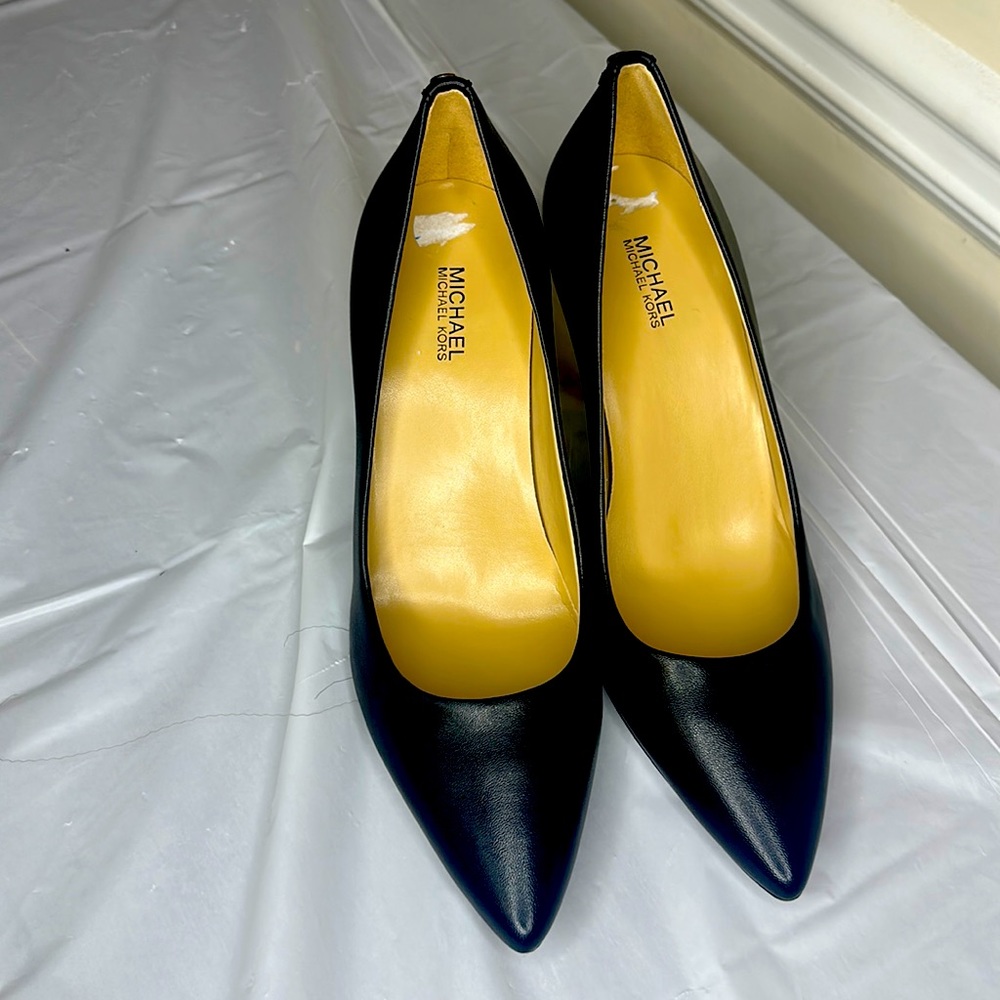 micheal kors 2 1/2 inches